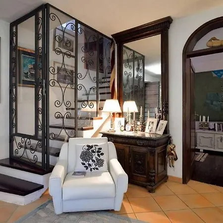 Luxurious Nada Guest house